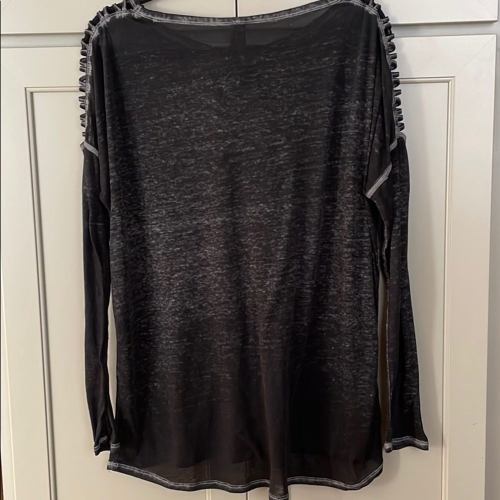 Betsey Johnson Performance Caged Shoulder Top - Picture 4 of 6